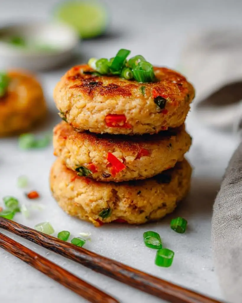 Sriracha Tuna Cakes with Spicy Tartar Sauce Recipe