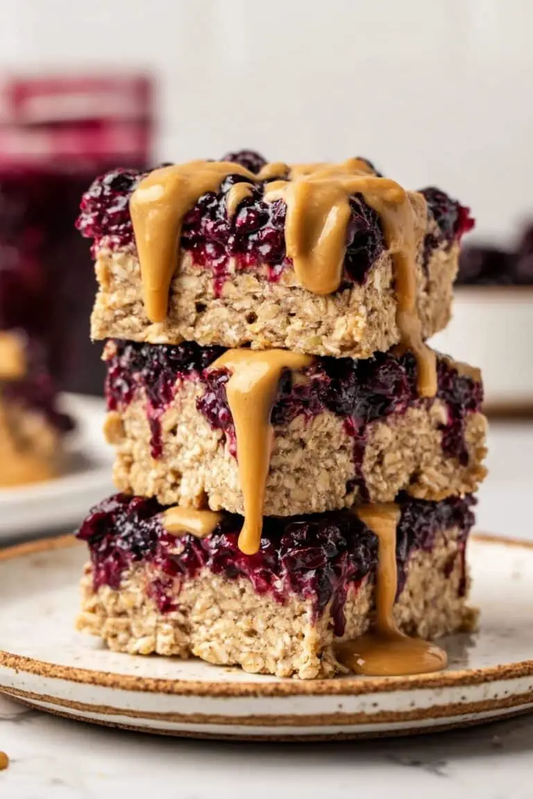 Peanut Butter Jelly Oatmeal Bake Recipe